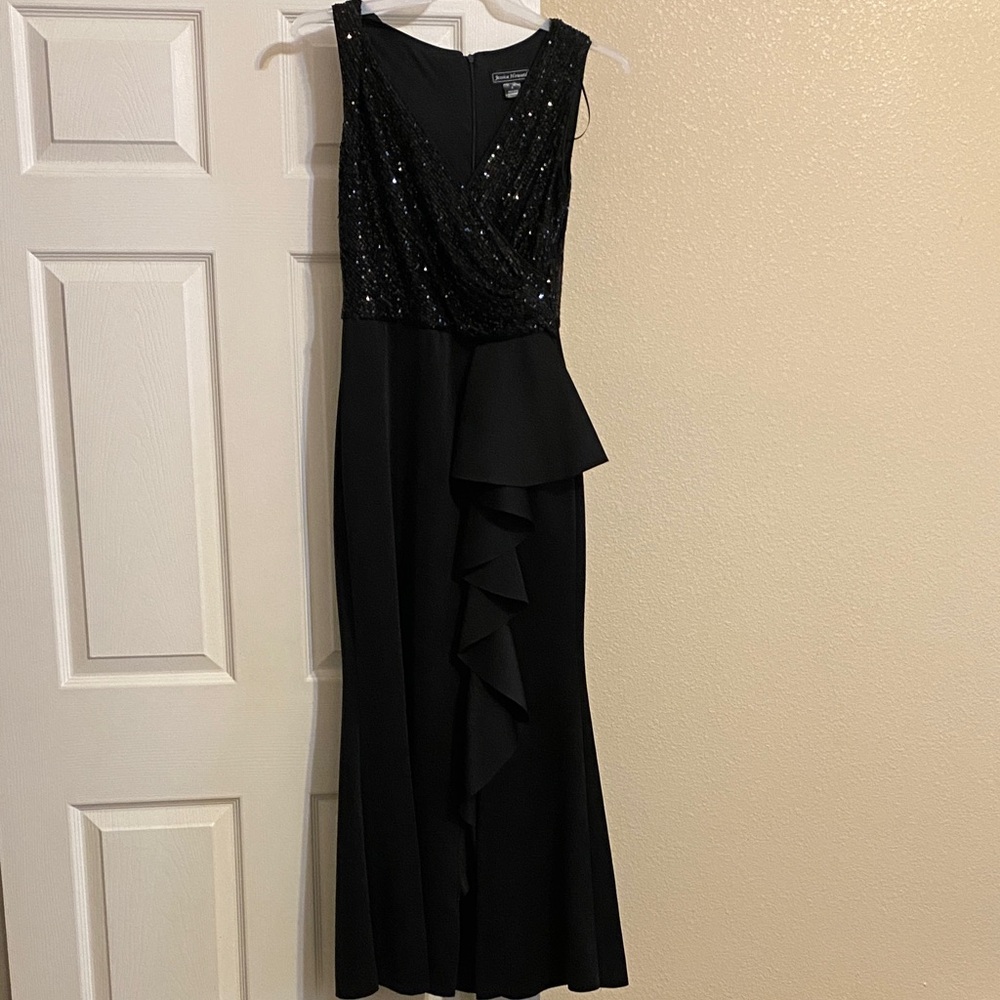 Jessica Howard Black Sequin Ruffle Dress